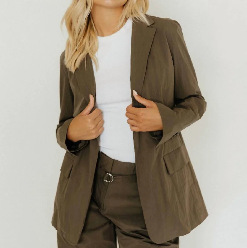 Flowing Silhouette Label Technical Suiting Blazer In Wood